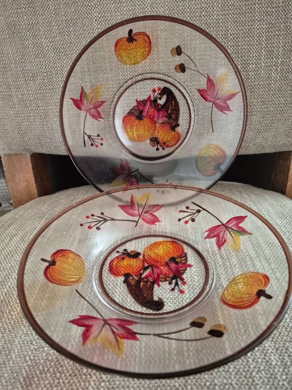 2 small harvest plates